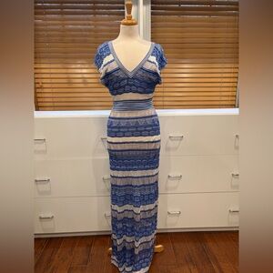 Bebe small/medium maxi dress